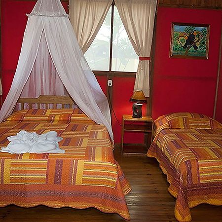 Pirate Cove Hotel Drakes Bay Екстериор снимка