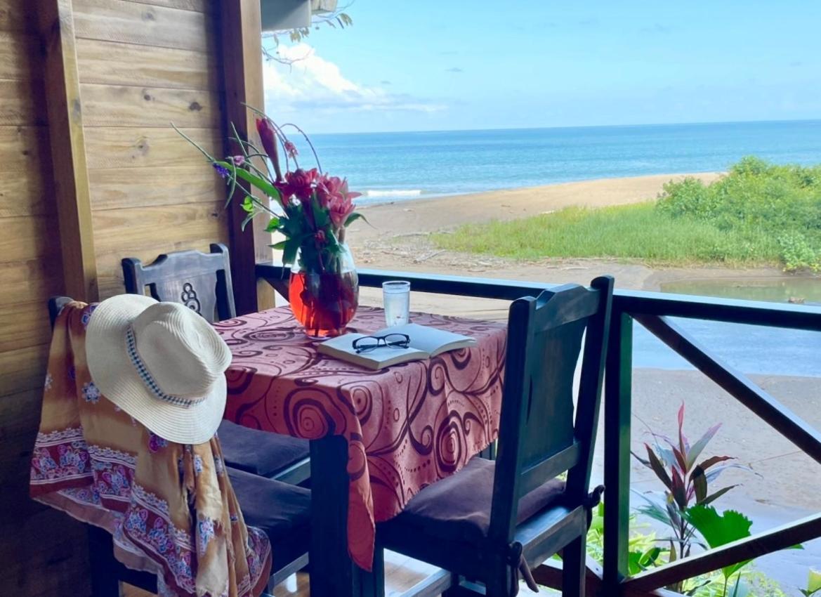 Pirate Cove Hotel Drakes Bay Екстериор снимка