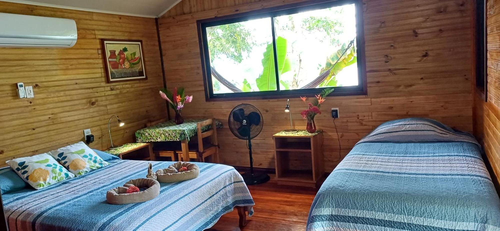 Pirate Cove Hotel Drakes Bay Екстериор снимка