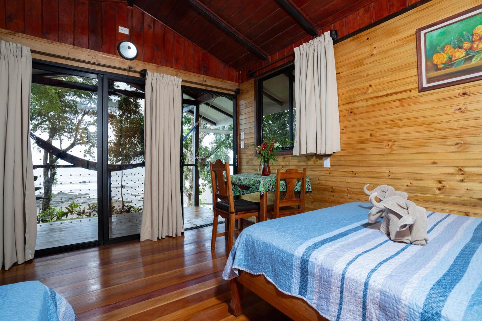 Pirate Cove Hotel Drakes Bay Екстериор снимка