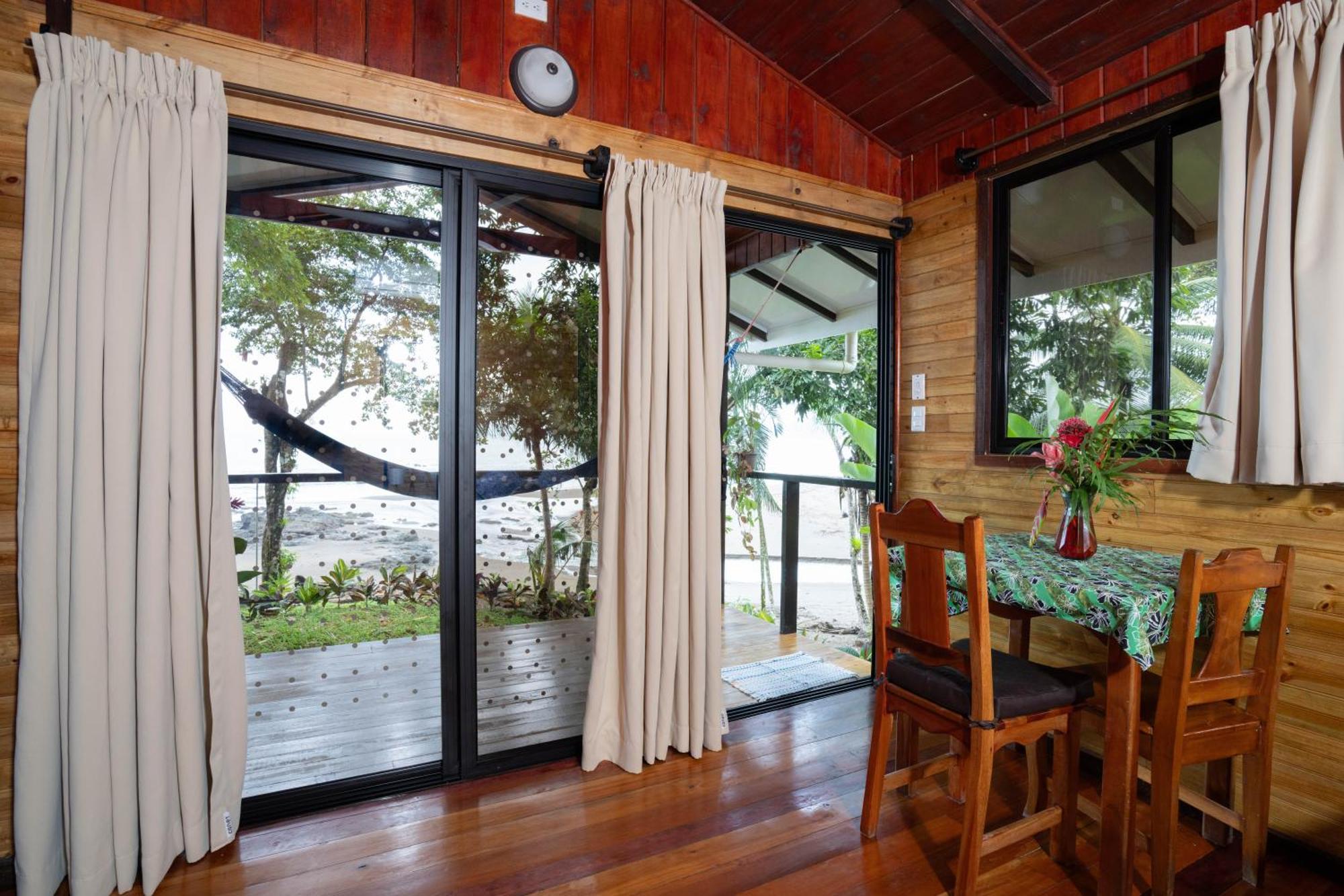 Pirate Cove Hotel Drakes Bay Екстериор снимка