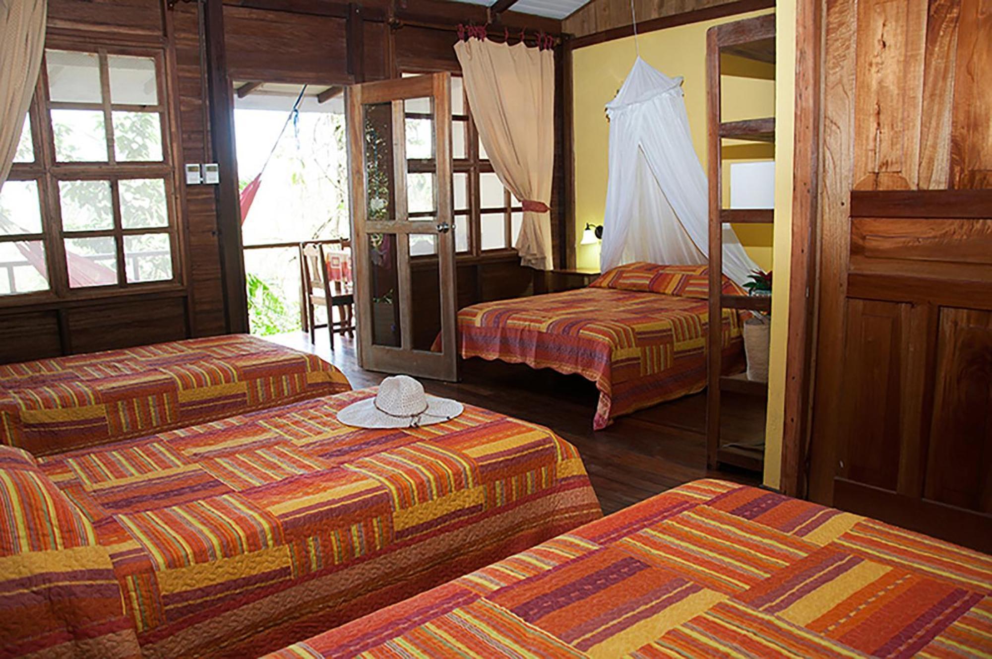 Pirate Cove Hotel Drakes Bay Екстериор снимка