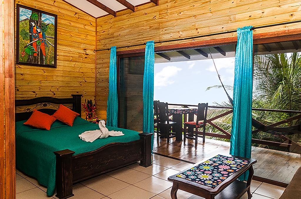 Pirate Cove Hotel Drakes Bay Екстериор снимка