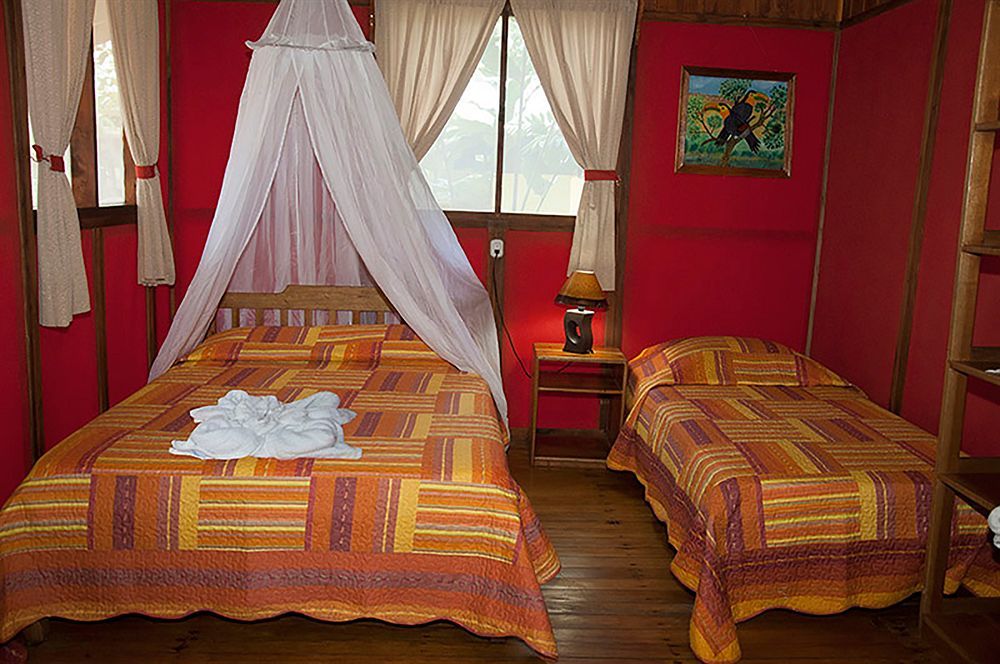 Pirate Cove Hotel Drakes Bay Екстериор снимка