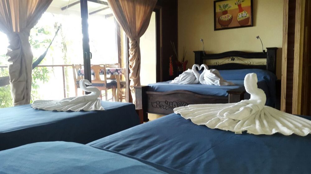 Pirate Cove Hotel Drakes Bay Екстериор снимка