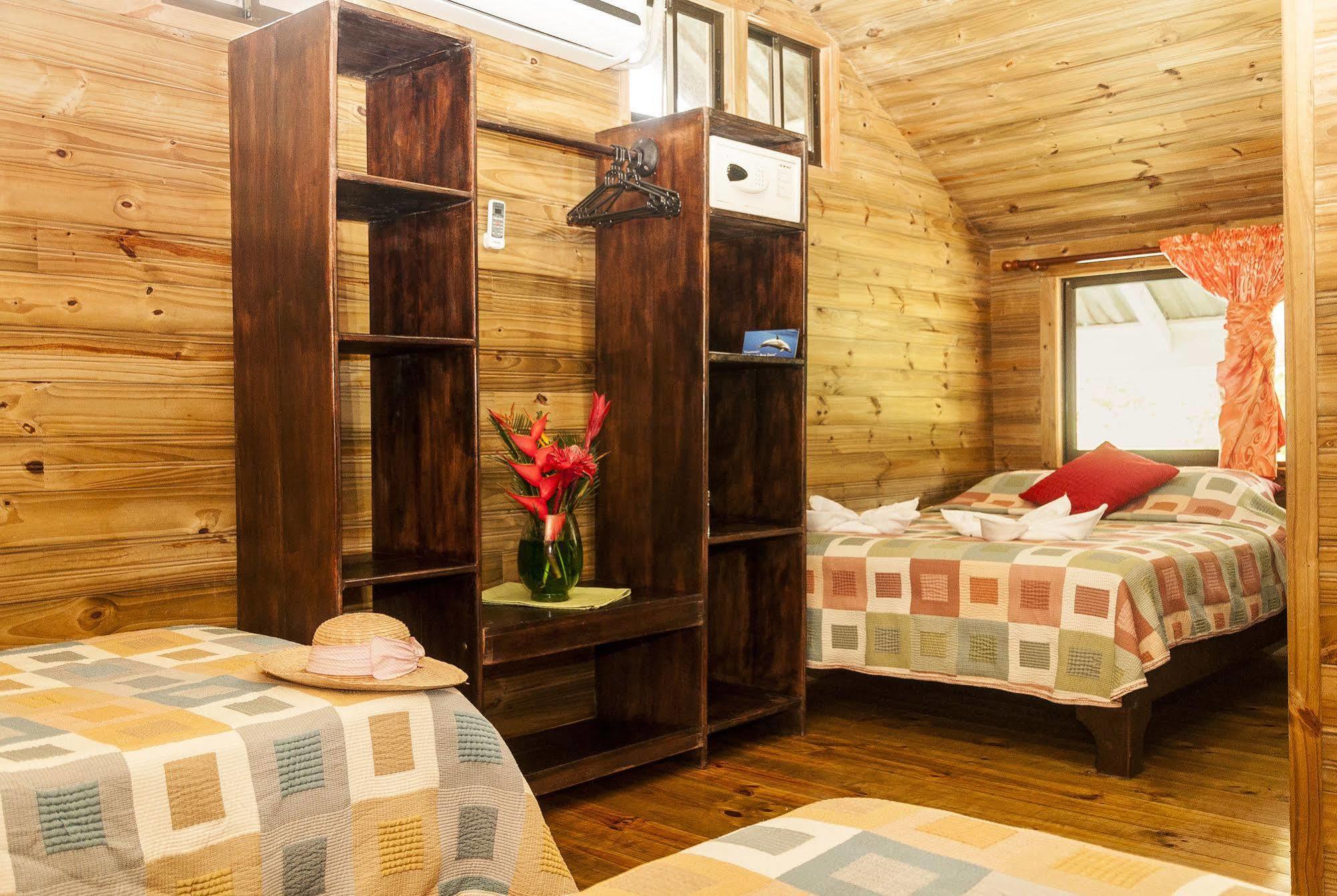 Pirate Cove Hotel Drakes Bay Екстериор снимка