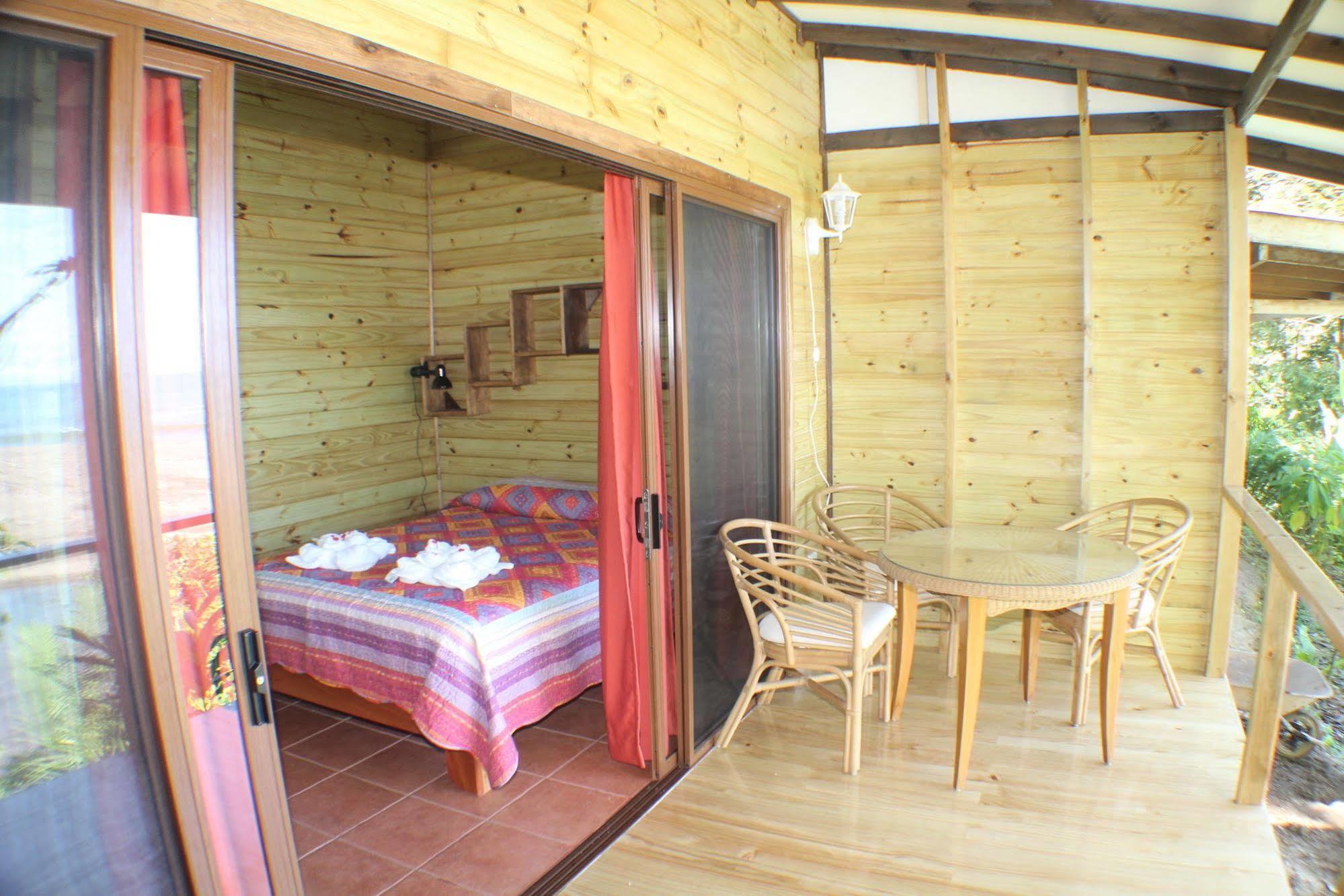 Pirate Cove Hotel Drakes Bay Екстериор снимка